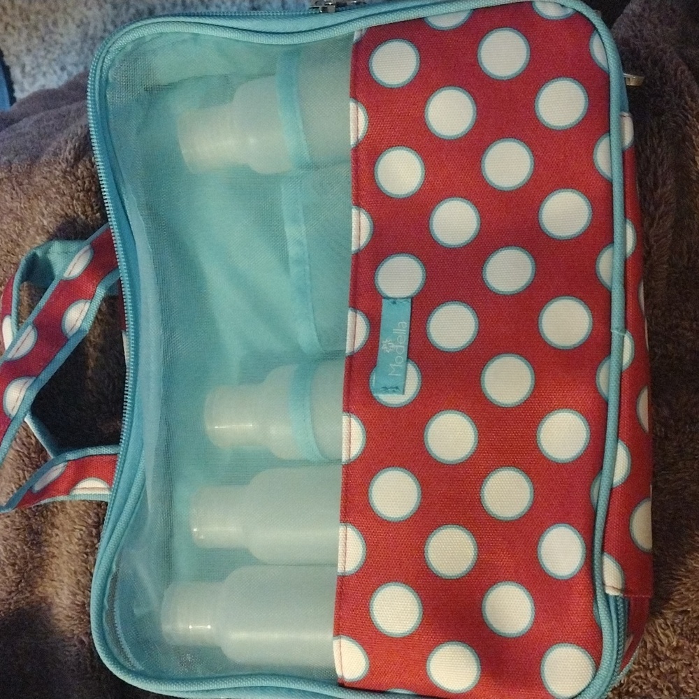 New without tag Modella traveling bag 4 bottles never used